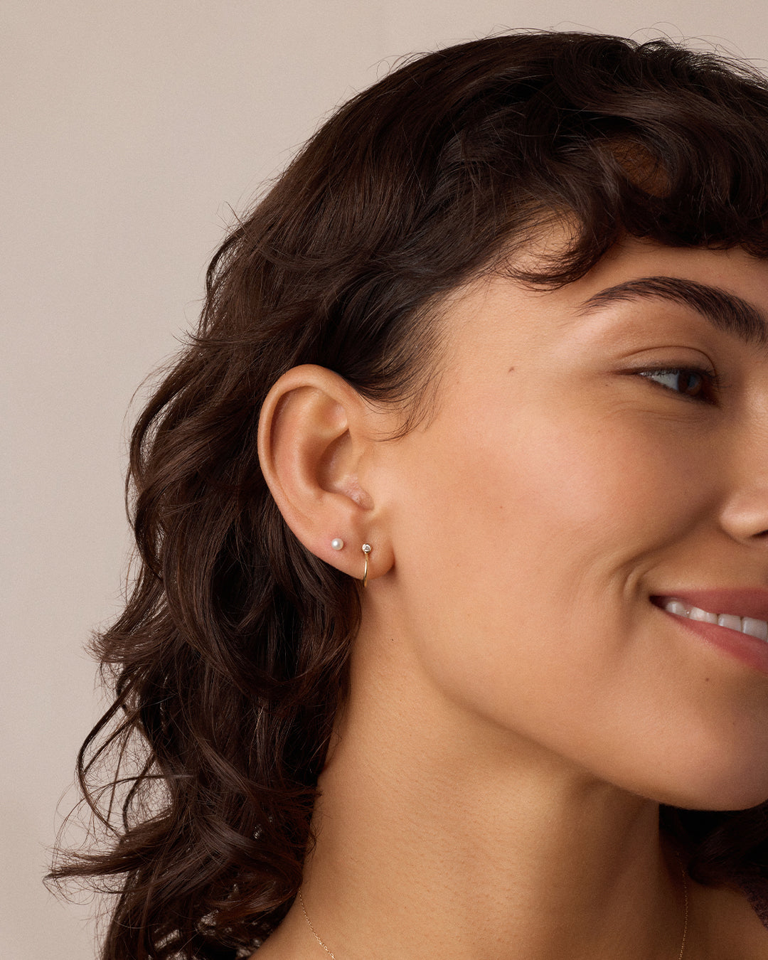 Pearl Flat Back Single Stud